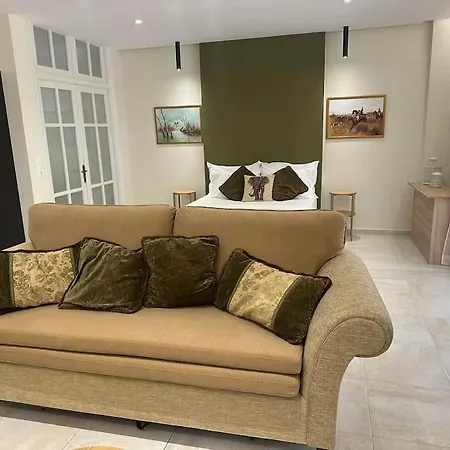 Eclectic Near Downtown דירה *
