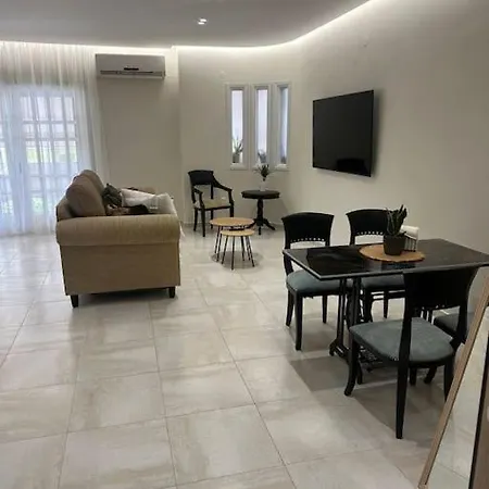 דירה Eclectic Near Downtown